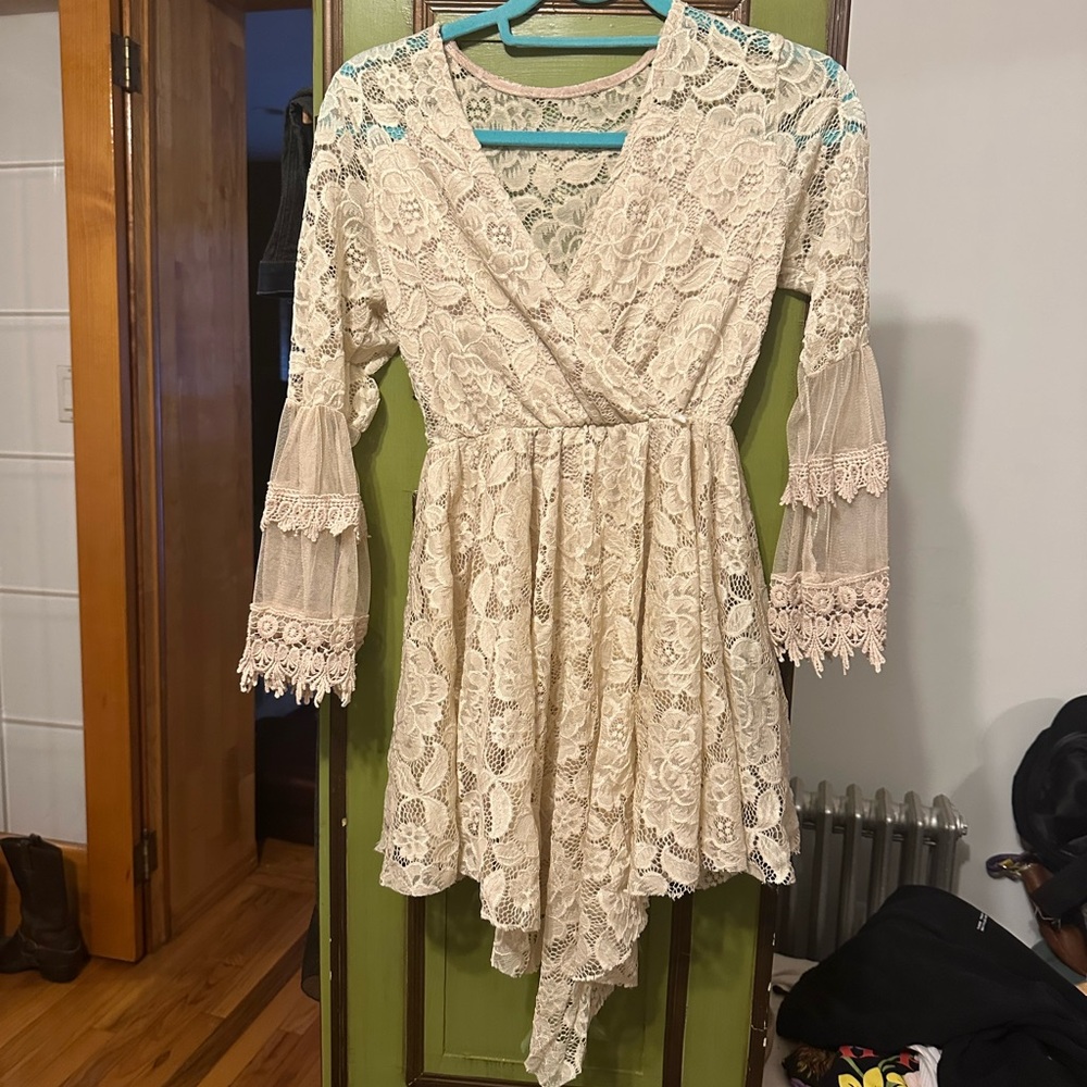 Elegant Lace Bell Sleeve Dress